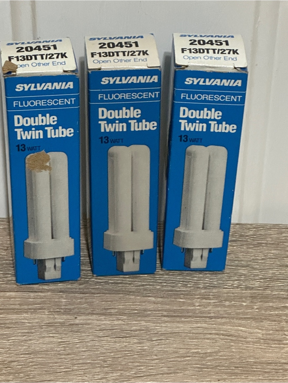SYLVANIA 20451 DOUBLE TWIN TUBE F13DTT/27K QTY3